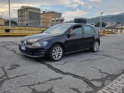 Nero Usata 2014 VW Golf VII Highline Tre volumi | 8900 € (Buon prezzo)