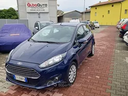 Blu Usata 2015 Ford Fiesta Due volumi | 7400 € (Buon prezzo)