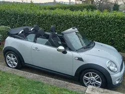 Usata 2010 Mini Cooper Cabriolet Cabrio | 8200 €