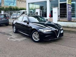 Nero Usata 2019 Alfa Romeo Giulia Business Tre volumi | 18.500 € (Buon prezzo)