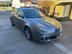 Grigio Usata 2013 Alfa Romeo Giulietta Exclusive Tre volumi | 4900 € (Ottimo prezzo)