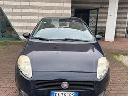 Blu Usata 2010 Fiat Grande Punto Due volumi | 3450 € (Ottimo prezzo)