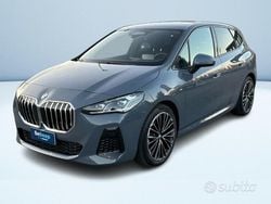 Grigio metallizzato Usata 2024 BMW 218 Active Tourer Comfort Edition Monovolume | 33.900 € (Buon prezzo)