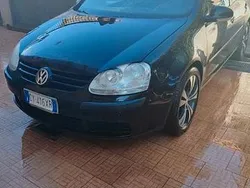 Usata 2005 VW Golf V Due volumi | 4000 € (Buon prezzo)