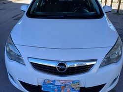 Bianco Usata 2012 Opel Astra Sport Station wagon | 4200 € (Ottimo prezzo)