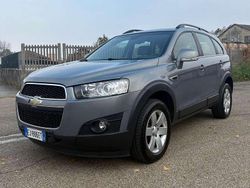 Grigio Usata 2011 Chevrolet Captiva LT SUV | 5999 € (Buon prezzo)
