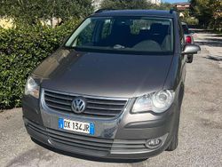 Grigio Usata 2009 VW Touran Conceptline Monovolume | 1500 € (Super prezzo)