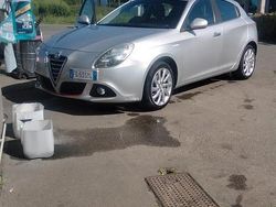 Grigio Usata 2016 Alfa Romeo Giulietta Due volumi | 8200 € (Buon prezzo)