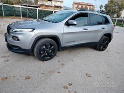 Grigio Usata 2017 Jeep Cherokee SUV | 13.990 € (Buon prezzo)