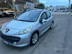 Grigio Usata 2009 Peugeot 207 Station wagon | 2500 € (Buon prezzo)