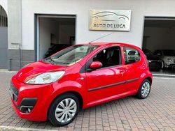Rosso Usata 2015 Peugeot 107 Active Due volumi | 4999 € (Buon prezzo)