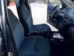 Blu/azzurro Usata 2005 Toyota Yaris Due volumi | 2500 € (Ottimo prezzo)