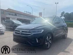 Nero Nuova 2024 VW T-Roc R-line SUV | 29.500 € (Cara)