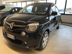 Nero Usata 2017 Renault Twingo Life Due volumi | 9900 € (Cara)