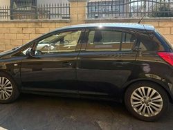 Nero Usata 2011 Opel Corsa Edition Tre volumi | 4500 € (Buon prezzo)