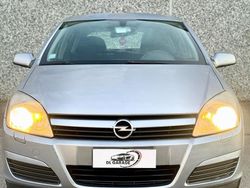 Grigio Usata 2005 Opel Astra Cosmo Tre volumi | 2500 € (Buon prezzo)