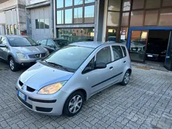 Grigio Usata 2006 Mitsubishi Colt Invite Tre volumi | 2990 € (Buon prezzo)