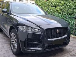 Usata 2019 Jaguar F-Pace R-Sport SUV | 24.900 € (Molto cara)