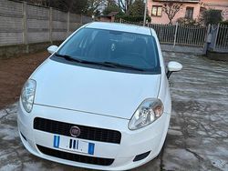 Bianco Usata 2011 Fiat Grande Punto Due volumi | 3100 €