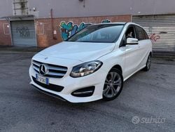 Bianco Usata 2015 Mercedes B180 Premium Monovolume | 4699 € (Buon prezzo)