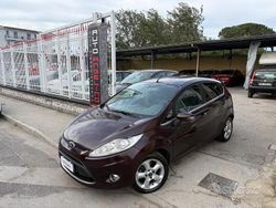 Marrone Usata 2011 Ford Fiesta Titanium Tre volumi | 4499 € (Buon prezzo)