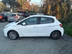 Bianco Usata 2016 Peugeot 208 Allure Due volumi | 7600 € (Ottimo prezzo)
