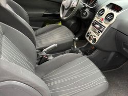 Bianco Usata 2006 Opel Corsa Tre volumi | 3100 €