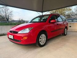 Rosso Usata 2001 Ford Focus Ambiente Station wagon | 2800 € (Molto cara)