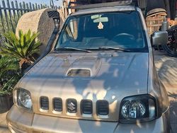 Usata 2010 Suzuki Jimny SUV | 12.500 € (Cara)