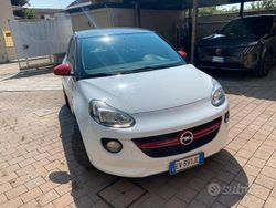Usata 2014 Opel Adam Glam Due volumi | 7900 € (Buon prezzo)