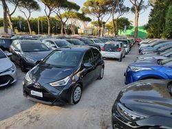 Grigio Usata 2021 Toyota Aygo Connect Style Due volumi | 12.800 € (Buon prezzo)