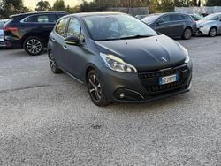 Nero Usata 2016 Peugeot 208 Access Due volumi | 6300 € (Buon prezzo)