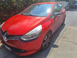 Rosso Usata 2014 Renault Clio IV Due volumi | 5000 € (Buon prezzo)