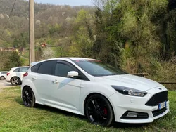 Usata 2016 Ford Focus ST Tre volumi | 13.999 € (Buon prezzo)