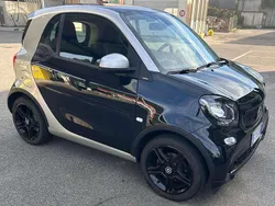 Nero Usata 2016 Smart ForTwo Coupé Passion Due volumi | 9900 € (Buon prezzo)