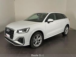Bianco ghiaccio metallizzato Usata 2023 Audi Q2 S-Line SUV | 31.800 € (Buon prezzo)