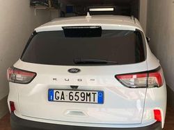 Bianco Usata 2020 Ford Kuga ST-Line SUV | 16.250 € (Buon prezzo)