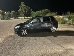 Usata 2008 Ford Fiesta Due volumi | 2900 € (Cara)