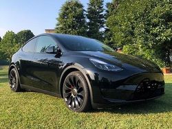 Nero Usata 2022 Tesla Model Y Performance SUV | 48.000 € (Cara)