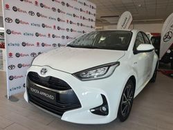 Bianco Usata 2021 Toyota Yaris Hybrid Trend Tre volumi | 22.000 € (Molto cara)