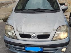 Grigio Usata 2000 Renault Scénic Monovolume | 500 €