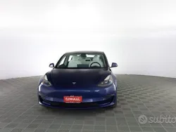 Blu Usata 2022 Tesla Model 3 Long Range Tre volumi | 30.890 € (Buon prezzo)