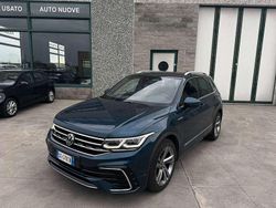 Blu/azzurro Usata 2021 VW Tiguan R-line SUV | 27.500 € (Molto cara)
