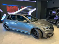 Grigio metallizzato Usata 2019 VW Golf VII R-line BlueMotion Tre volumi | 17.990 € (Buon prezzo)