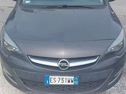 Grigio Usata 2013 Opel Astra Station wagon | 4600 € (Buon prezzo)
