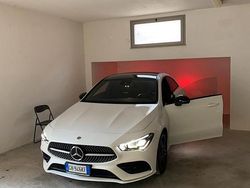 Bianco Usata 2022 Mercedes CLA200 Tre volumi | 31.000 € (Buon prezzo)