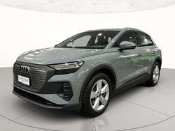 Grigio selce Usata 2023 Audi Q4 e-tron Advanced SUV | 32.400 € (Super prezzo)