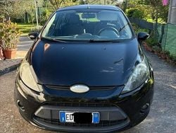 Nero Usata 2010 Ford Fiesta Titanium Due volumi | 2900 € (Ottimo prezzo)