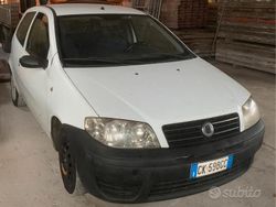 Bianco Usata 2003 Fiat Punto Due volumi | 900 € (Ottimo prezzo)