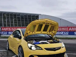 Usata 2013 Opel Astra GTC OPC Tre volumi | 29.900 €